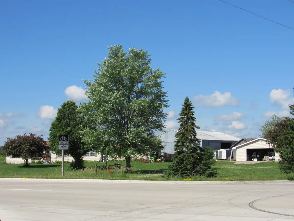 251 W Ripple Avenue, Oshkosh, WI 54902 - #1