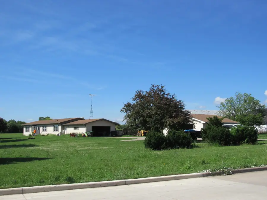 251 W Ripple Avenue, Oshkosh, WI 54902 - #2