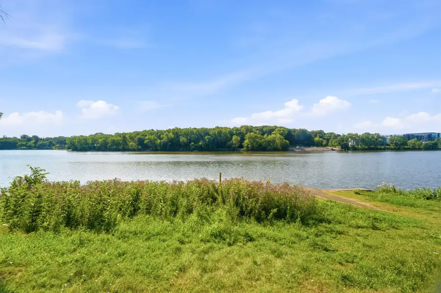 10 Green Bay Court #205, Appleton, WI 54911 - #3