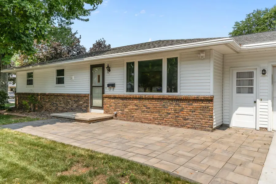 1212 E Harding Drive, Appleton, WI 54915 - #2