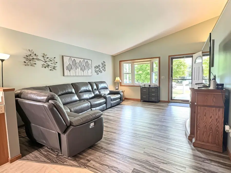 1821 Ohio Street, Oshkosh, WI 54902 - #3