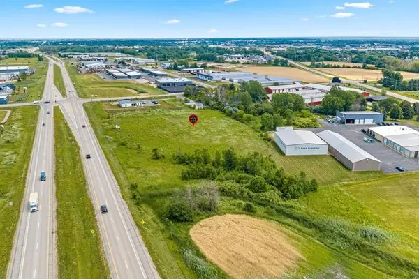 N Mayflower Drive #3, GREENVILLE, WI 54942