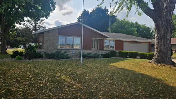 285 Oak Street, BERLIN, WI 54923