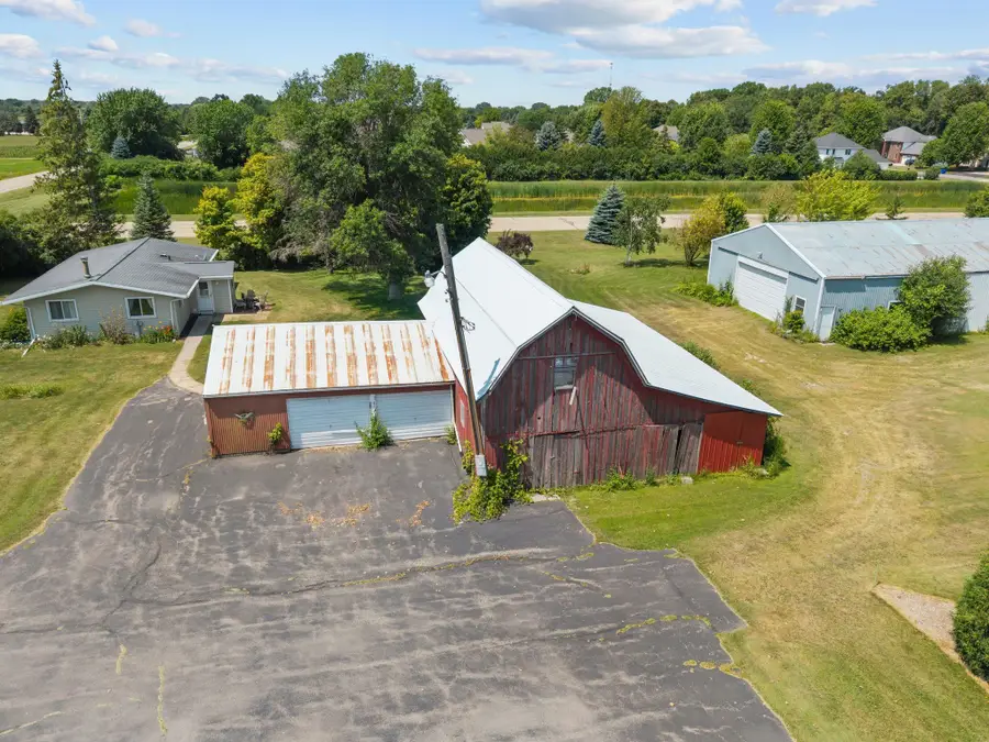 W6576 Manitowoc Road, Menasha, WI 54952 - #3