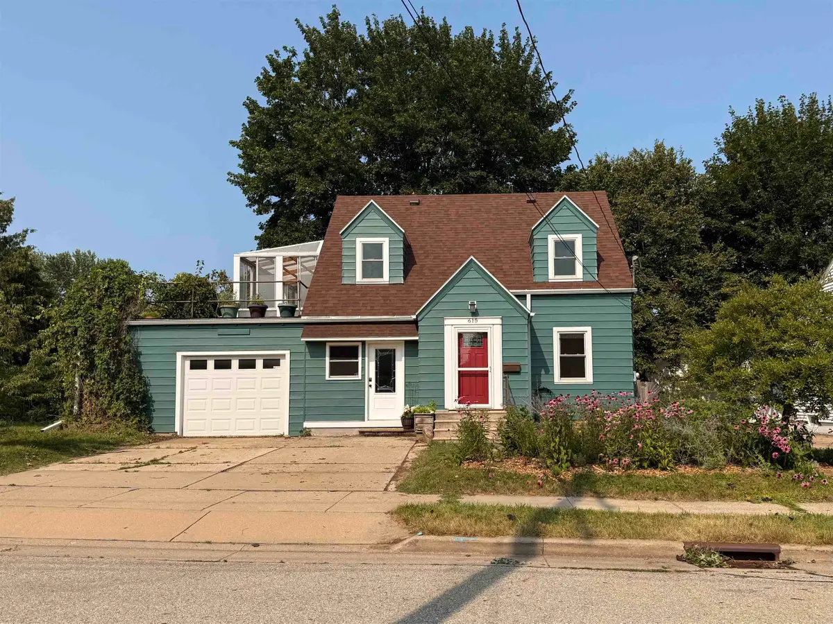 615 S Weimar Street, Appleton, WI 54915 - #1