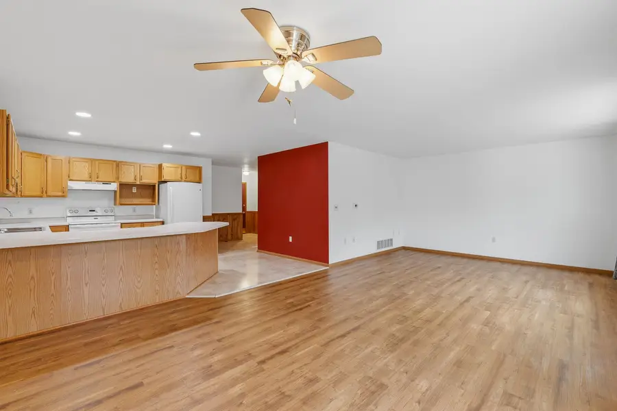 120 Southlake Circle, Fond Du Lac, WI 54935-1515 - #3