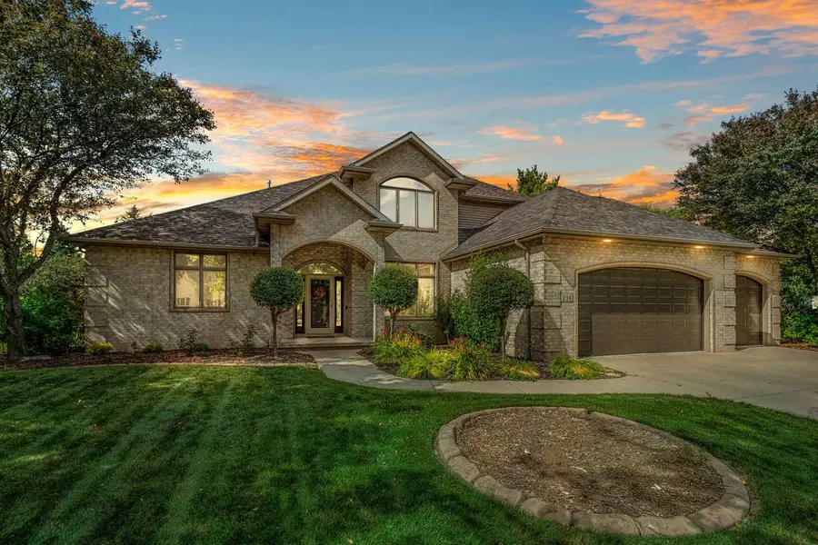 236 E Thornbrook Lane, Appleton, WI 54913 - #3