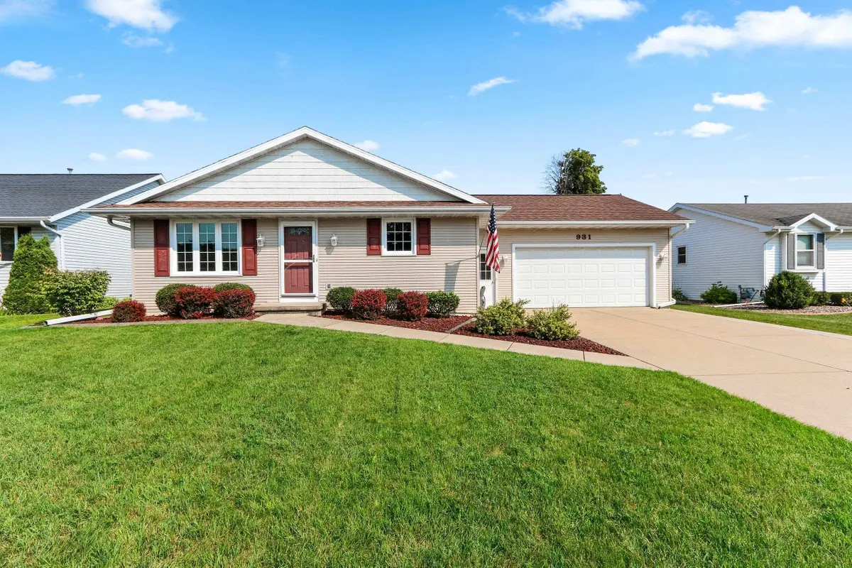 931 Gerard Drive, Green Bay, WI 54302-2470 - #1