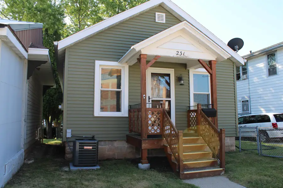 231 S Military Road, Fond Du Lac, WI 54935 - #2
