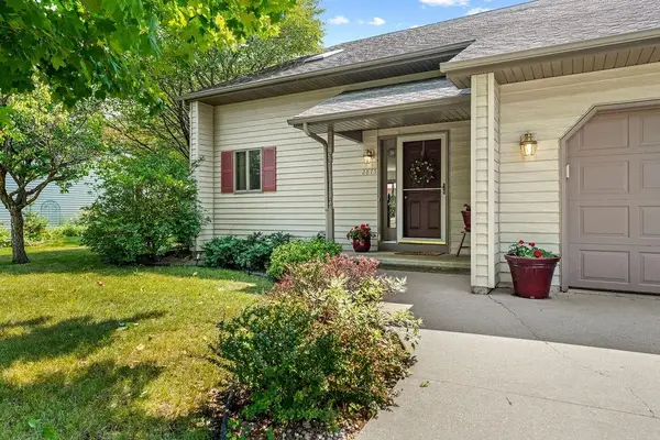 2875 Westmoor Road, OSHKOSH, WI 54904