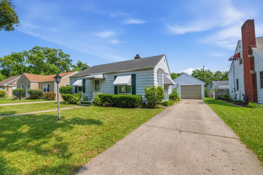 822 Winford Avenue, Green Bay, WI 54303 - #2