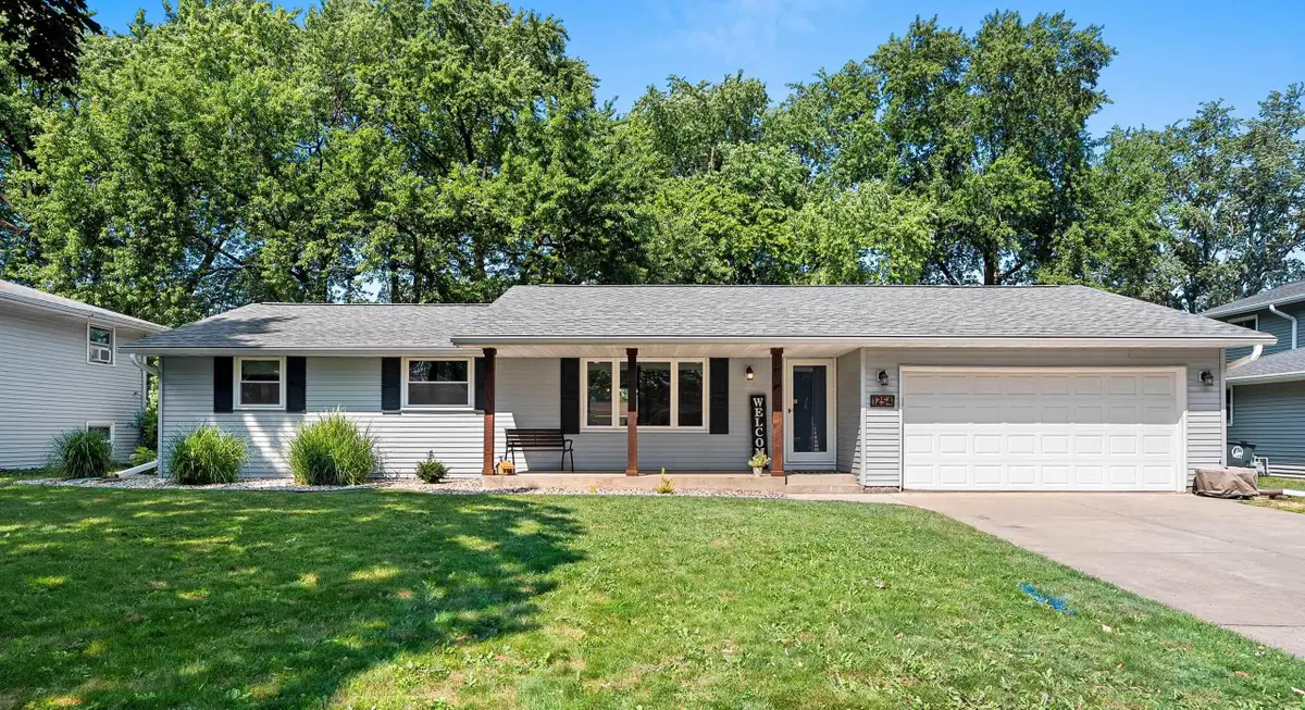 1254 April Lane, Green Bay, WI 54304 - #1