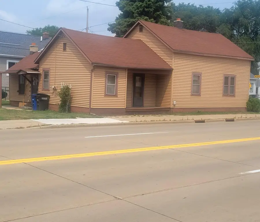 601 W 7th Avenue, Oshkosh, WI 54902-5830 - #2