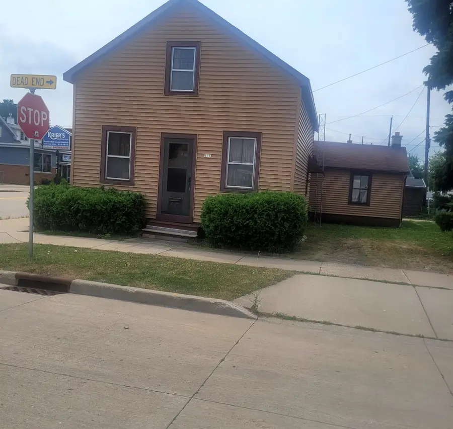 601 W 7th Avenue, Oshkosh, WI 54902-5830 - #3