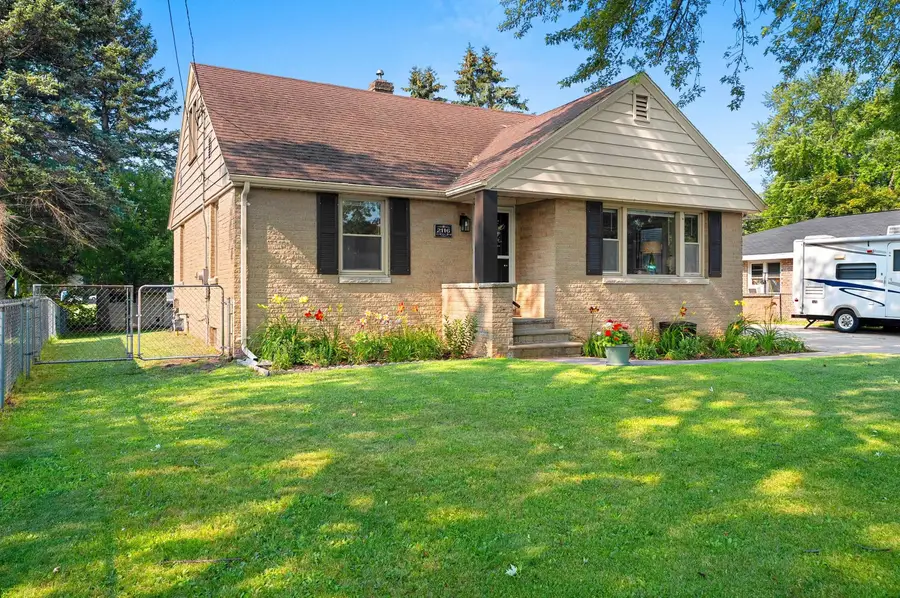 2116 Manitowoc Road, Green Bay, WI 54302-3728 - #2