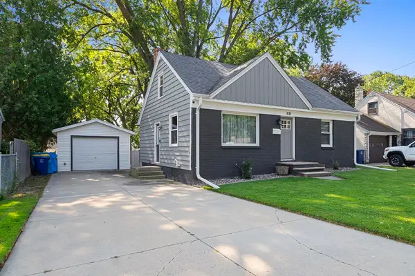 821 Gross Court, GREEN BAY, WI 54304