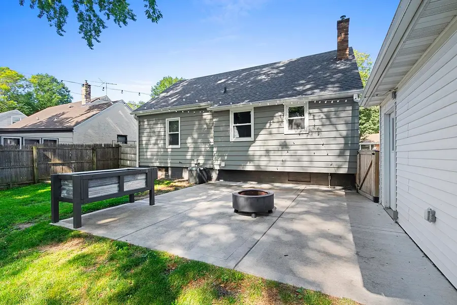 821 Gross Court, Green Bay, WI 54304 - #2