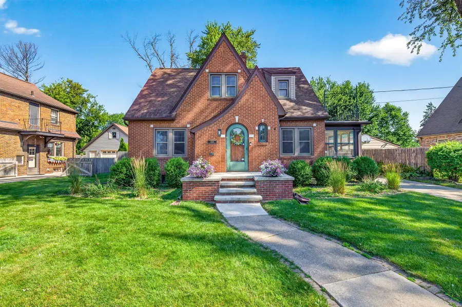 1036 W Oklahoma Street, Appleton, WI 54914-3727 - #2
