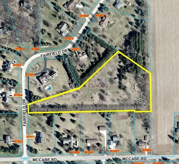 Fairfield Drive #20, FOND DU LAC, WI 54937