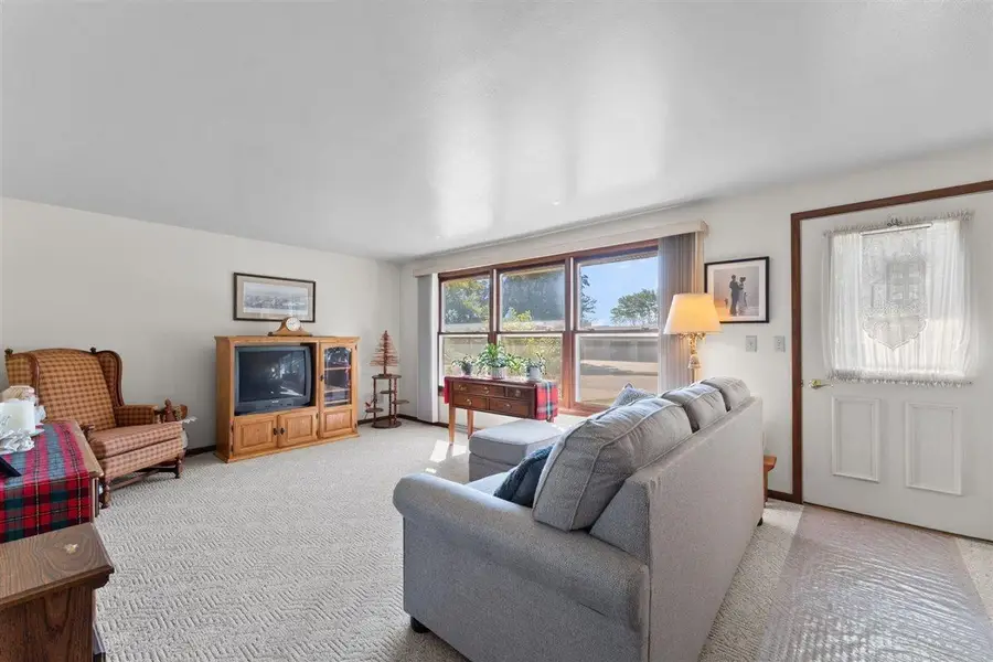 156 W Highland Drive, Oconto Falls, WI 54154-1011 - #2