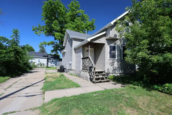 1407 N Main Street, OSHKOSH, WI 54901-2911