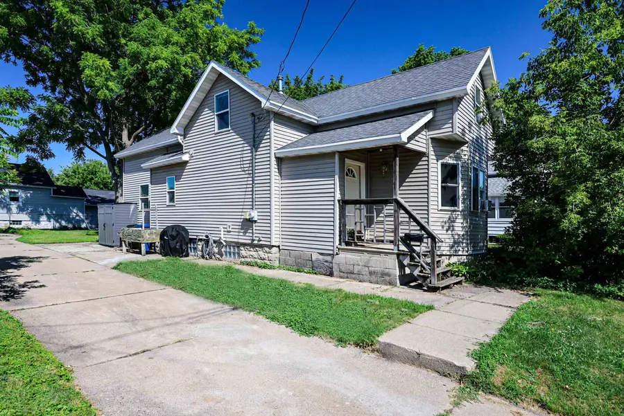 1407 N Main Street, Oshkosh, WI 54901-2911 - #2