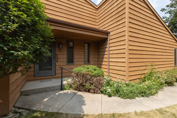 901 E Windfield Place #D, APPLETON, WI 54911