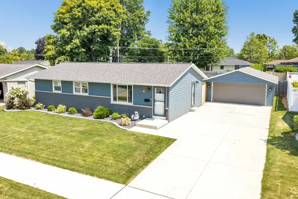 1797 St Agnes Drive, GREEN BAY, WI 54304