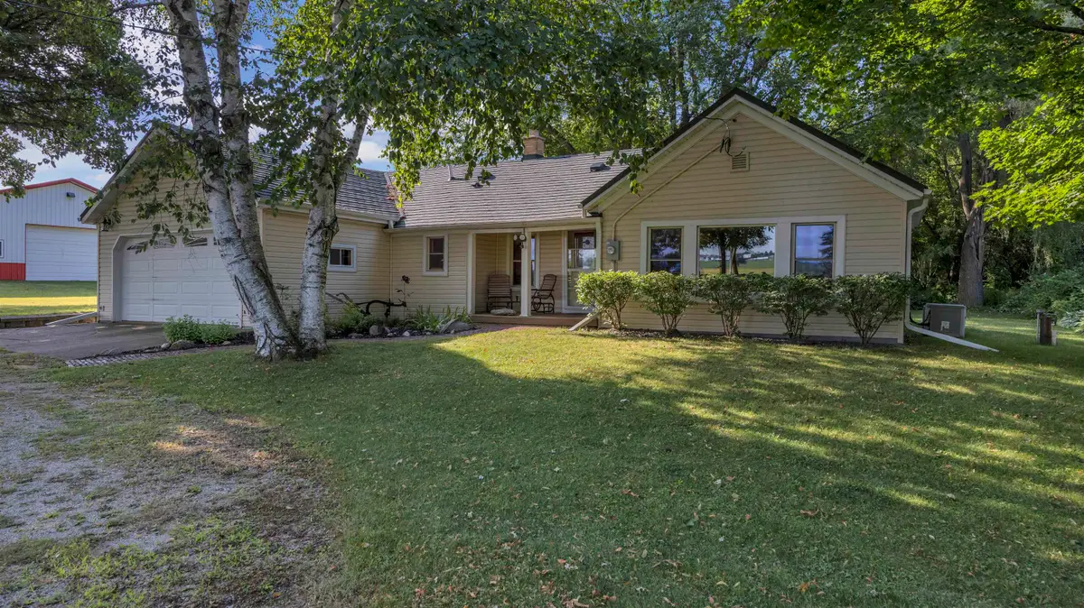 W5602 Lost Arrow Road, Fond Du Lac, WI 54937 - #1