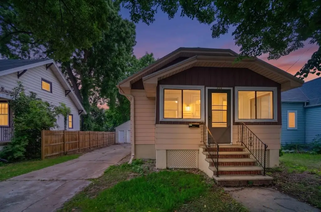735 S Baird Street, Green Bay, WI 54301 - #1