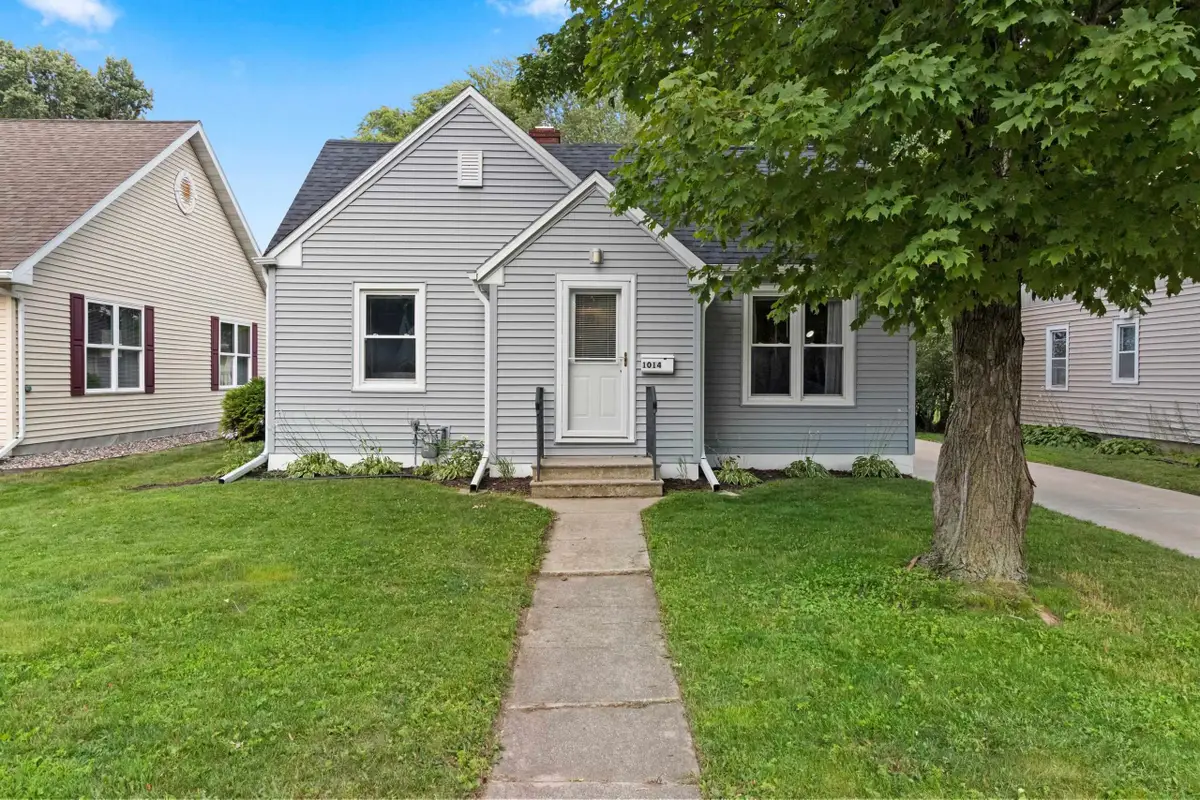 1014 Wilson Avenue, Green Bay, WI 54303-0000 - #1