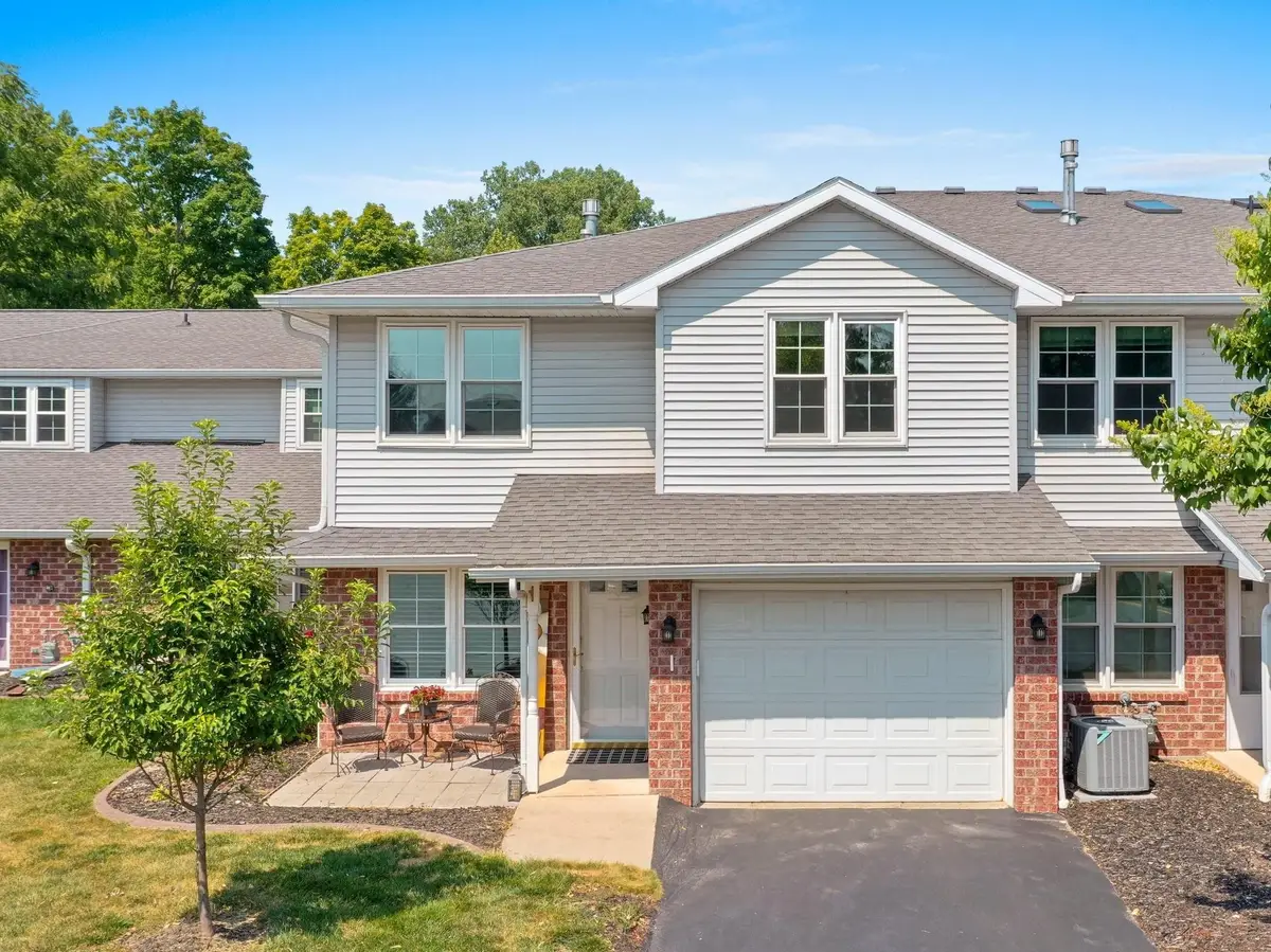 2571 Telluride Trail, Green Bay, WI 54313-3914 - #1