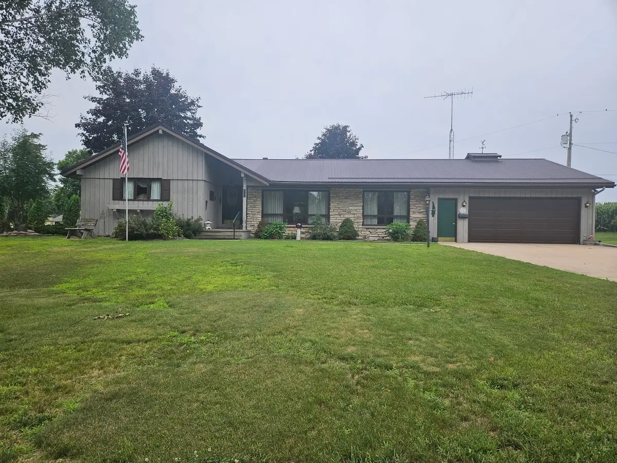 331 Orchard Circle, Gillett, WI 54124-0106 - #1