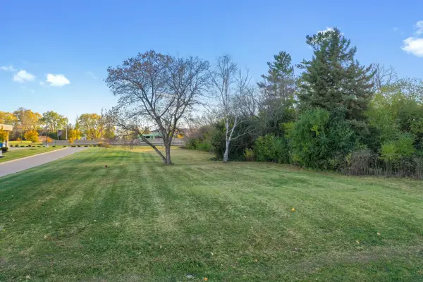 1875 Rath Lane, OSHKOSH, WI 54902-2658