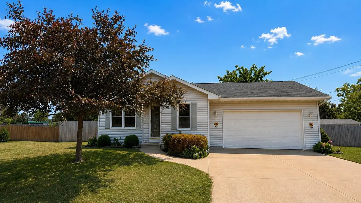 3720 Purple Crest Court, Oshkosh, WI 54901-8214 - #1