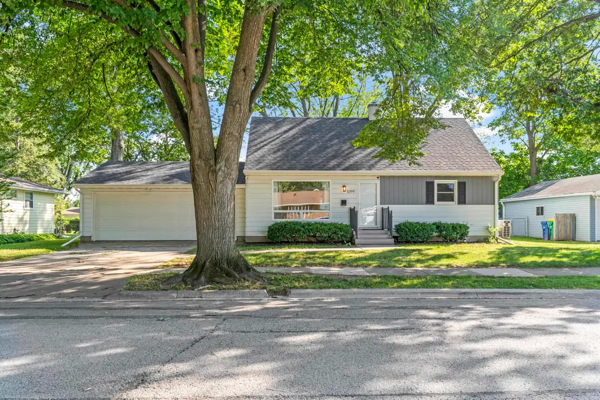 1099 Kenwood Street, Green Bay, WI 54304 - #1