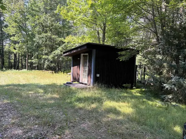 W13470 Eagle River Road, SILVER CLIFF, WI 54104