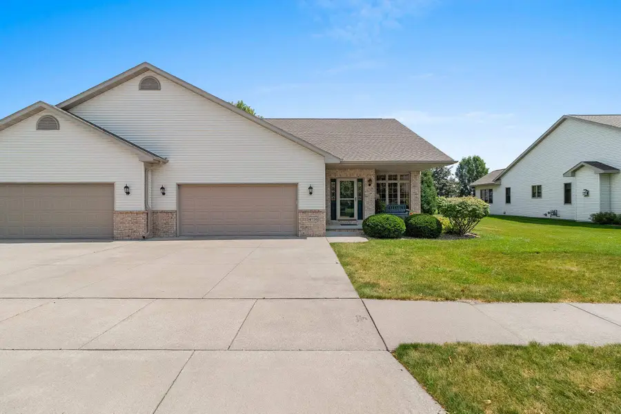 4716 N Fallview Lane, Appleton, WI 54913 - #2