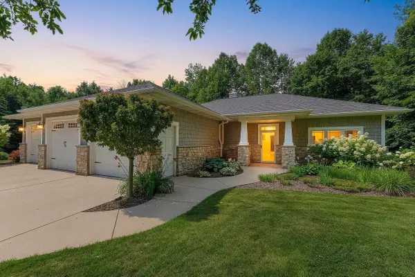 3940 Sunnyview Road, DE PERE, WI 54115