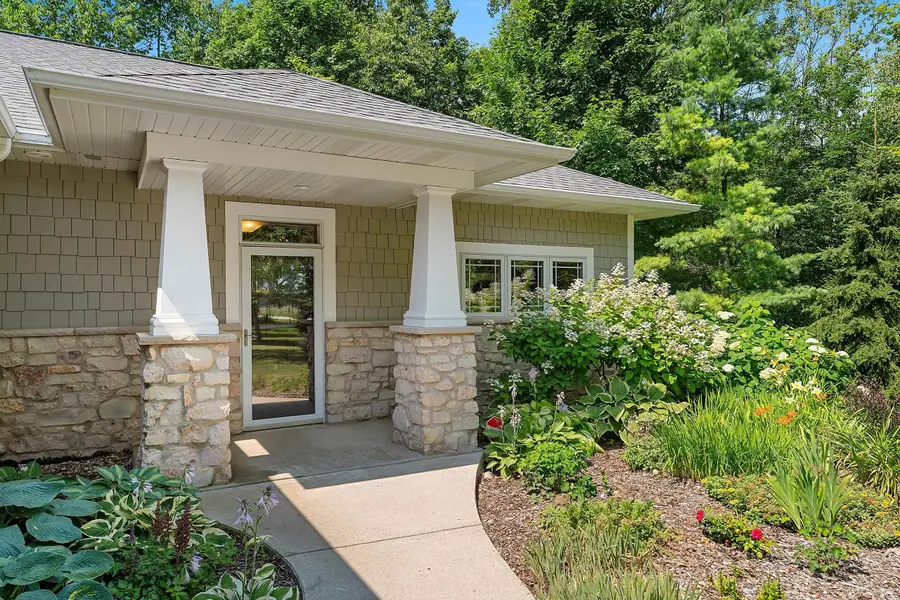 3940 Sunnyview Road, De Pere, WI 54115 - #3