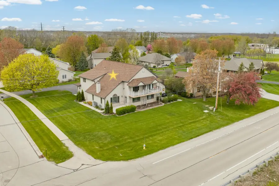 2226 Lost Dauphin Road, De Pere, WI 54115 - #2