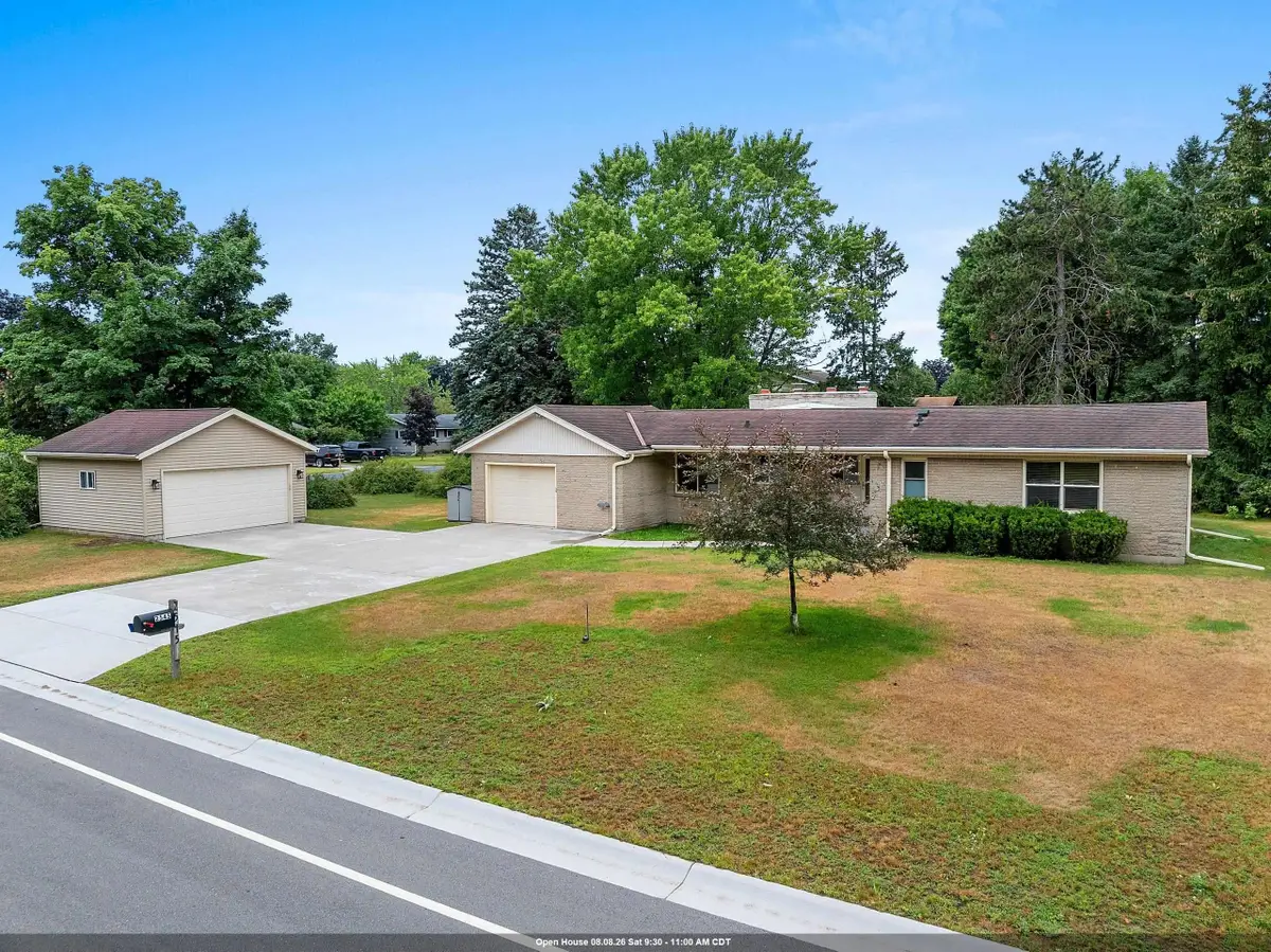 2545 Na Wa Ka Drive, Marinette, WI 54143 - #1