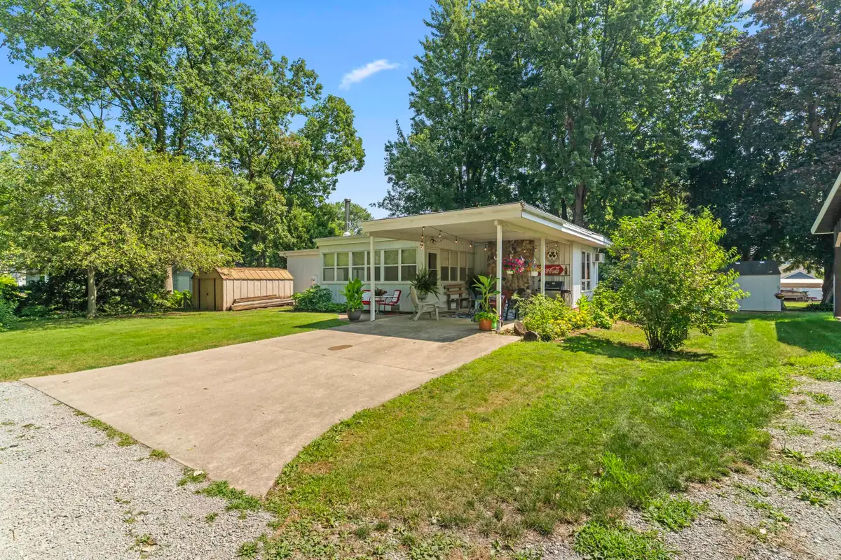 2073 S Point Comfort Road, Oshkosh, WI 54902 - #1