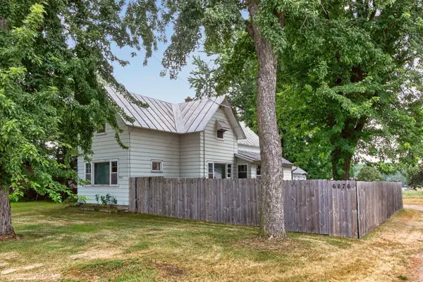 N6676 State Road 49, WEYAUWEGA, WI 54983-5620