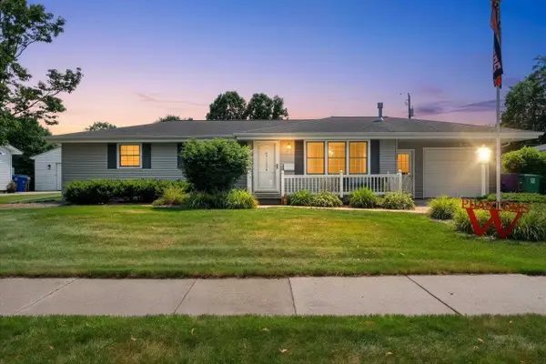 1015 Estes Drive, DE PERE, WI 54114