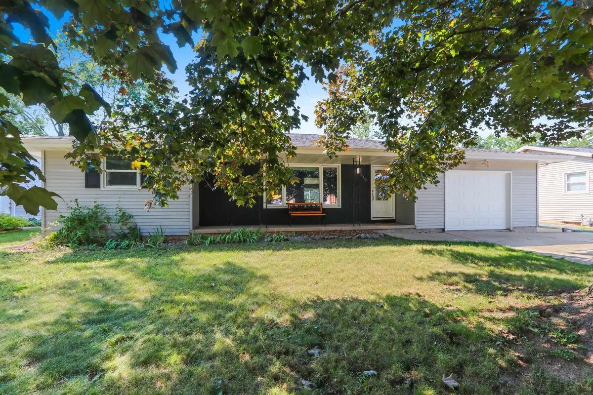 2354 East River Drive, Green Bay, WI 54301-2002 - #1