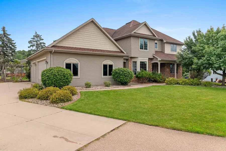 2159 Moonlight Court, Menasha, WI 54952 - #2