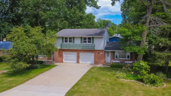 1439 Springdale Lane, GREEN BAY, WI 54304-1726