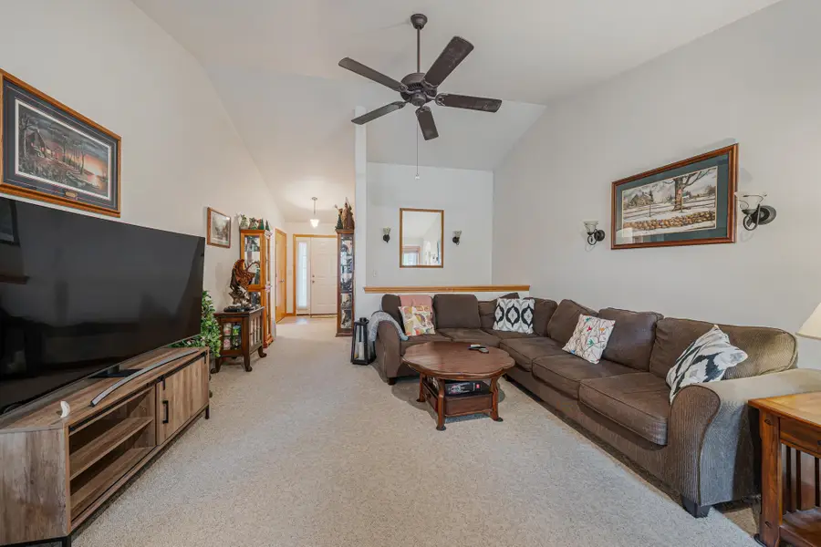 2361 Indy Court, De Pere, WI 54115-8058 - #3