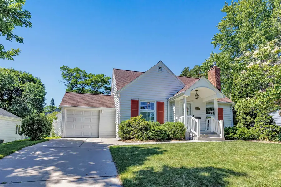 244 E Mission Road, Green Bay, WI 54301-1802 - #3